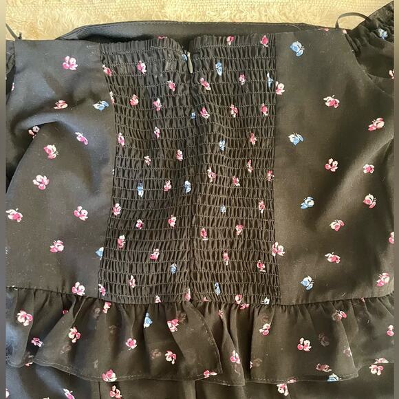 WAYF Cici Bustier Tiered Maxi Dress in Black Ditsy
size medium - Picture 15 of 16